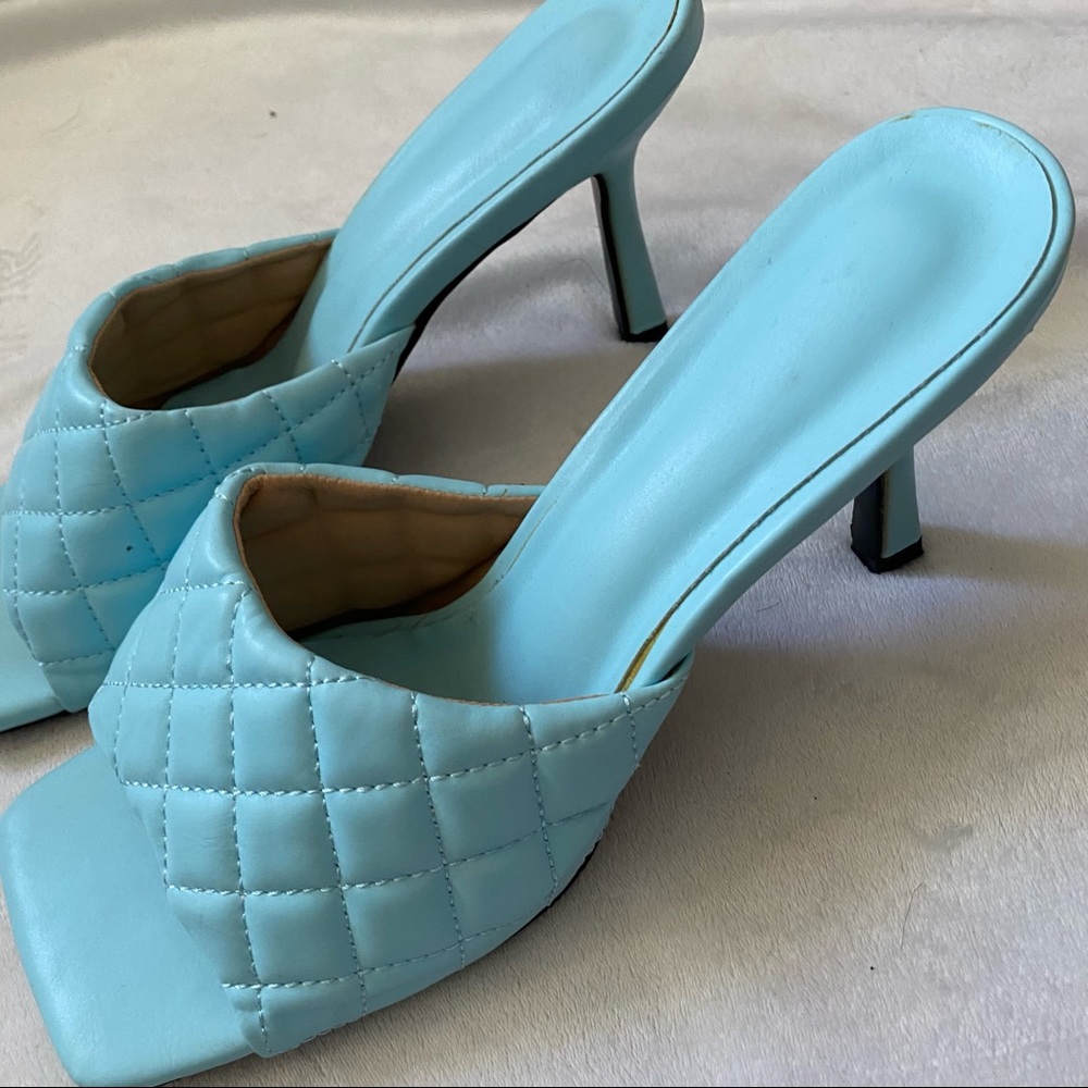 beautiful baby blue heel slippers